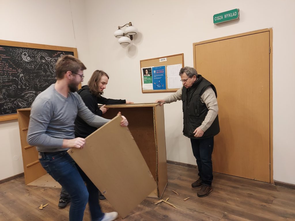 demontaż mebli