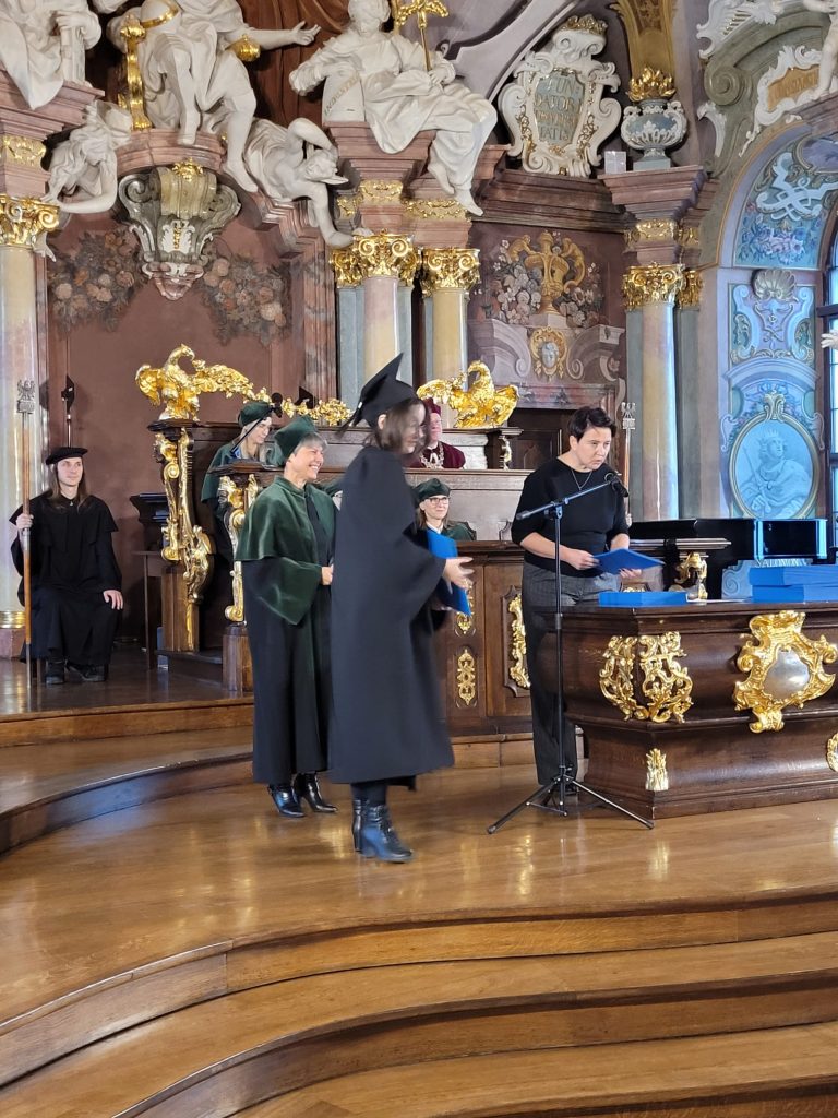 rozdanie dyplomów w Auli Leopoldina